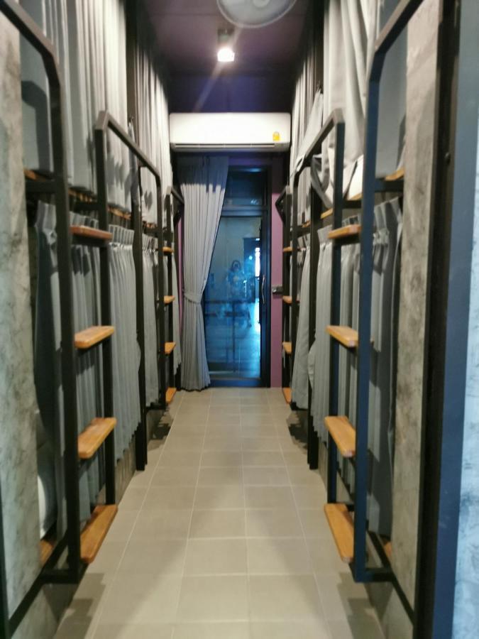 The 8 Hostel Buriram Extérieur photo